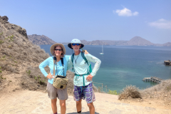 5.-Willy-and-Cindy-at-Padar-Island