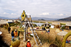 46.-Uros-movable-floating-man-made-islands-made-from-the-reeds-in-the-lake