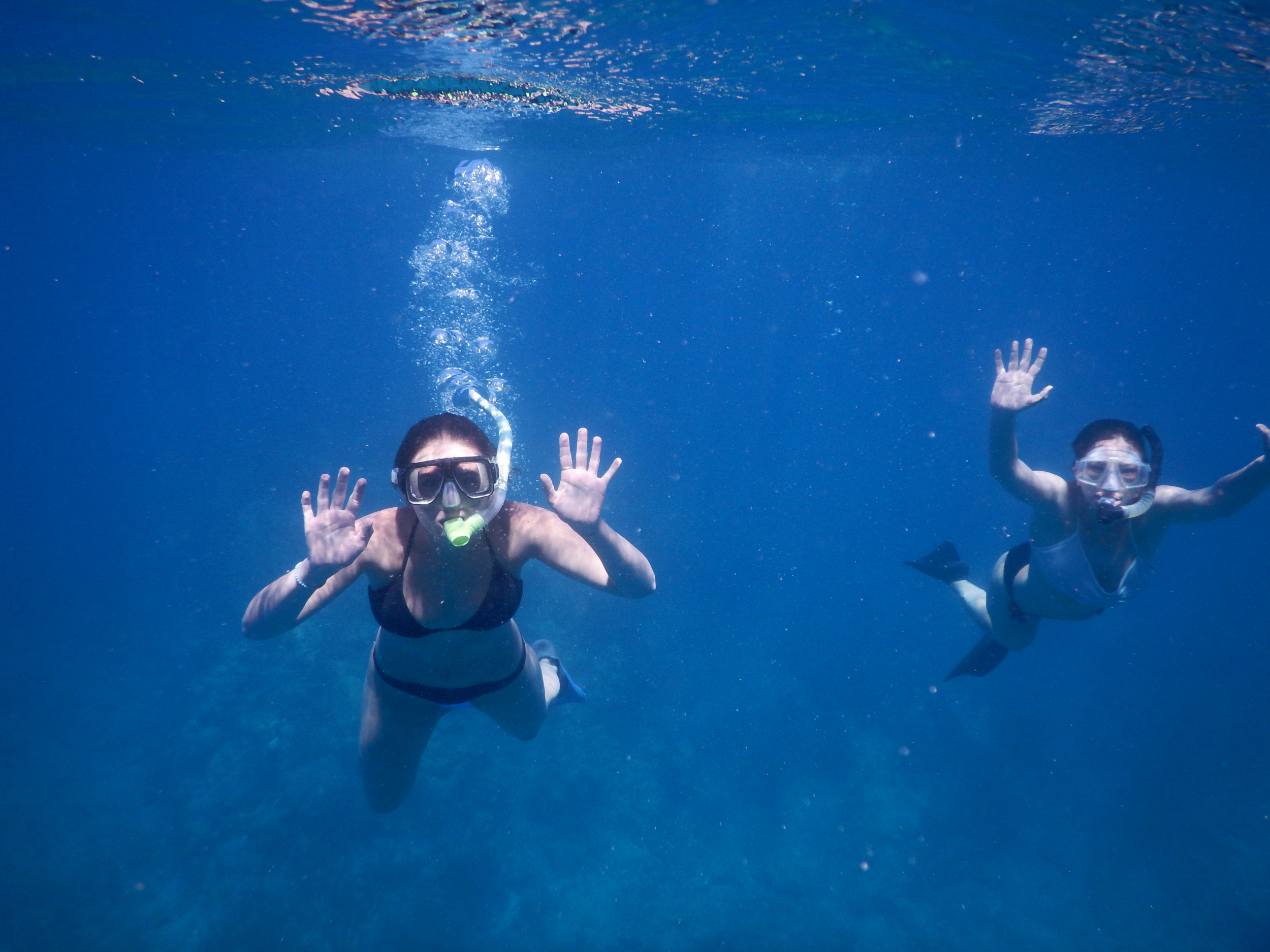 47. Underwater waves, Cindy and Helena